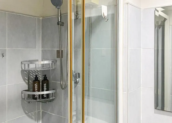 Crimson Sea Residences 1br By Jbco Bed & Breakfast